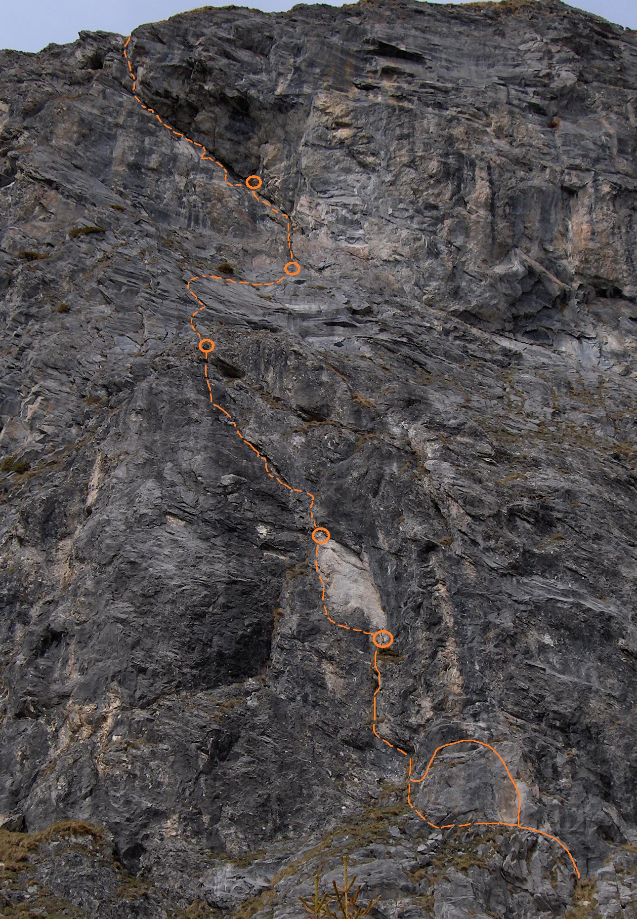 Topo bis zum 2. Band. (Schlusswand ist hier nicht ersichtlich, - siehe aber Bild Nr. 4)
